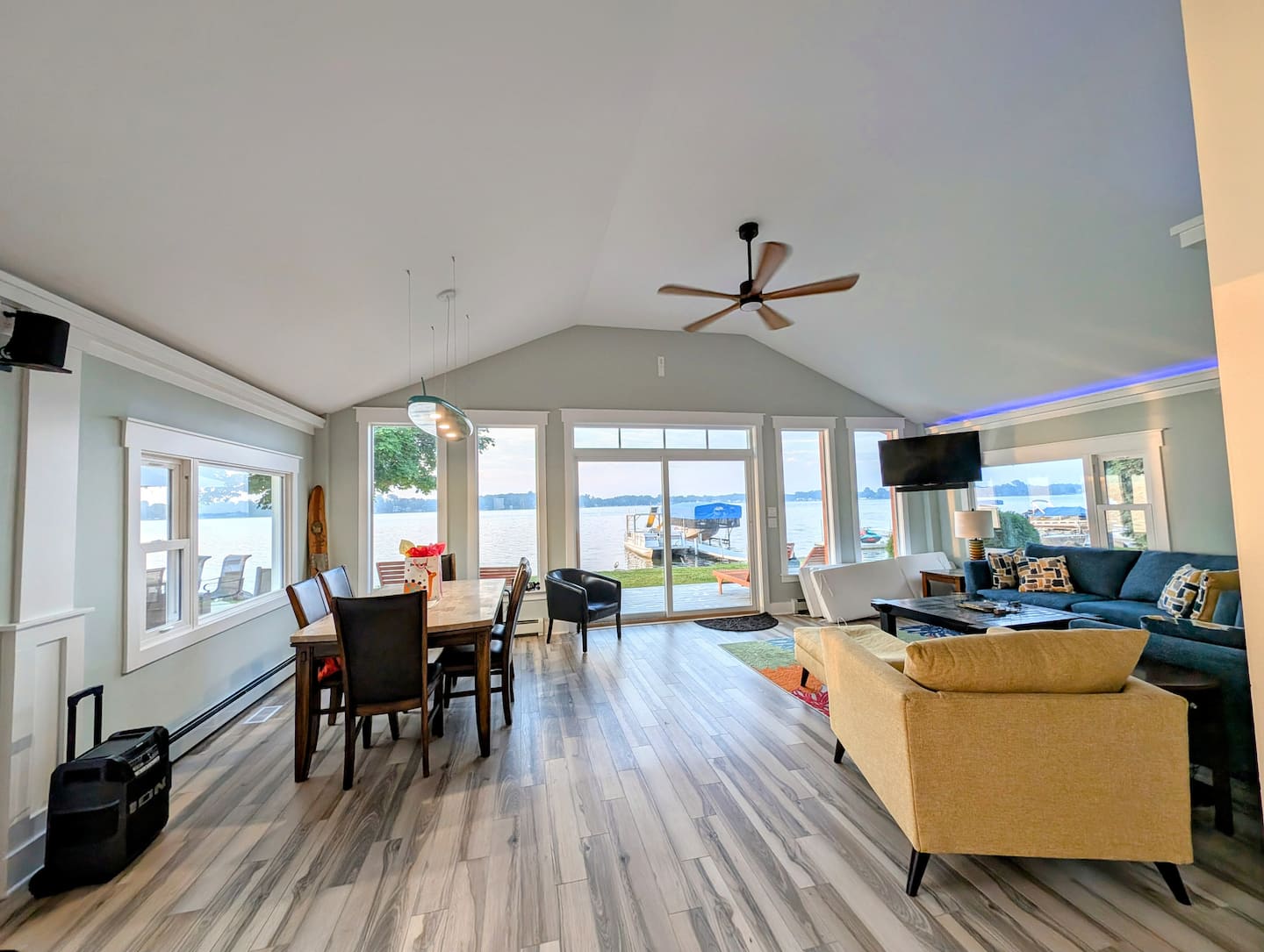 Whitmore Lake Lakefront House with Guest House — interior